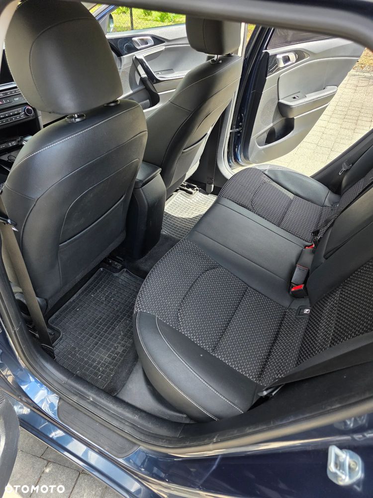 Kia Ceed 1.4 T-GDI L Business Line DCT - 7