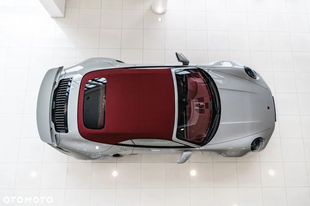 Porsche 911 Turbo S - 25