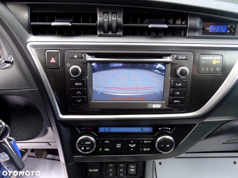 Toyota Auris 1.6 Executive - 20
