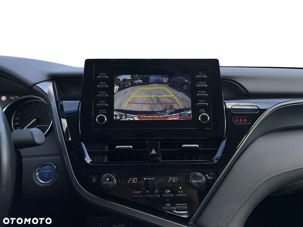 Toyota Camry 2.5 Hybrid Comfort CVT - 25