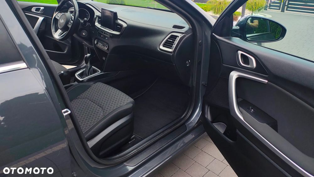 Kia Ceed 1.4 L - 30