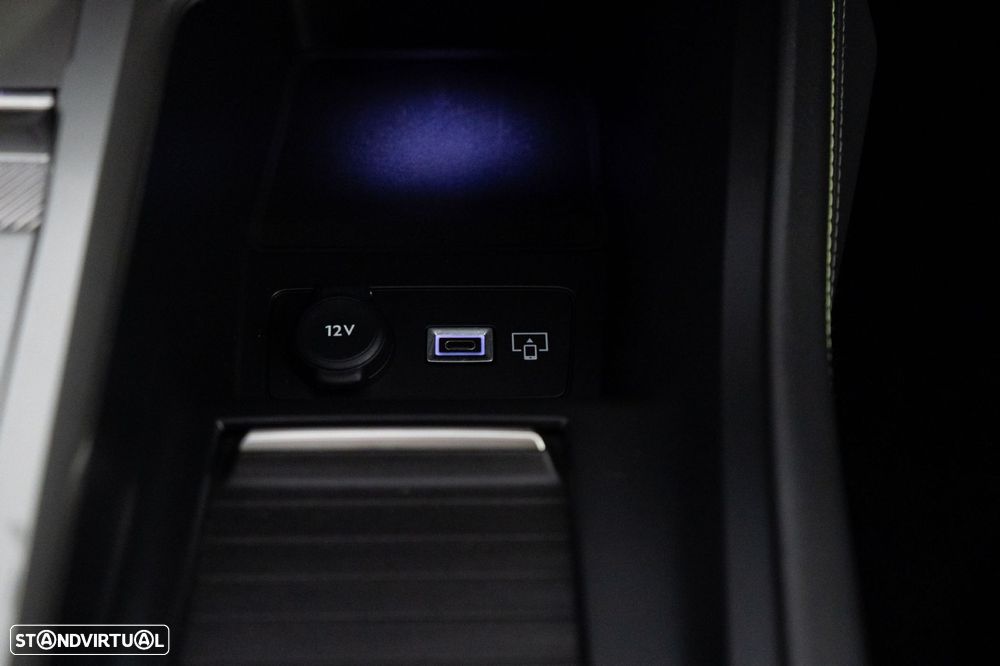 Peugeot 408 1.6 Hybrid GT e-EAT8 - 27