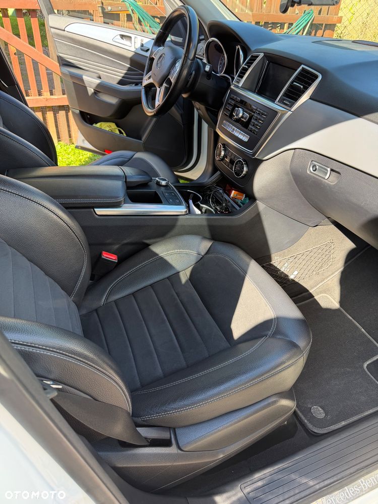 Mercedes-Benz ML 350 BlueTec 4-Matic - 13