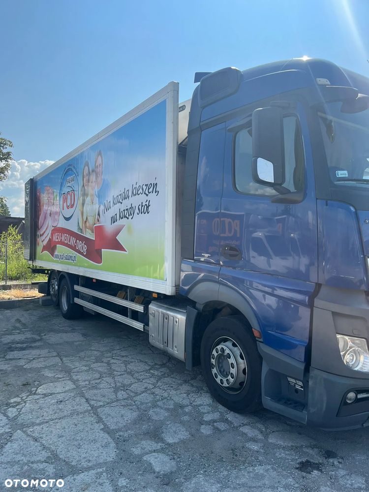 Mercedes-Benz ACTROS - 14