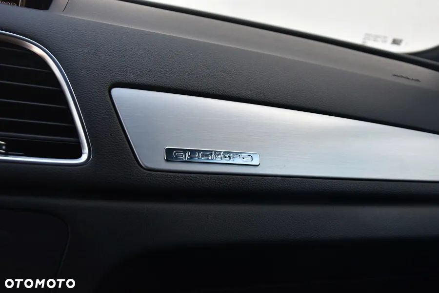 Audi Q3 2.0 TDI Quattro Design S tronic - 24