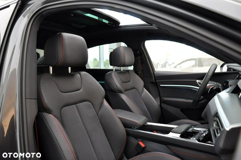 Audi Q8 - 30