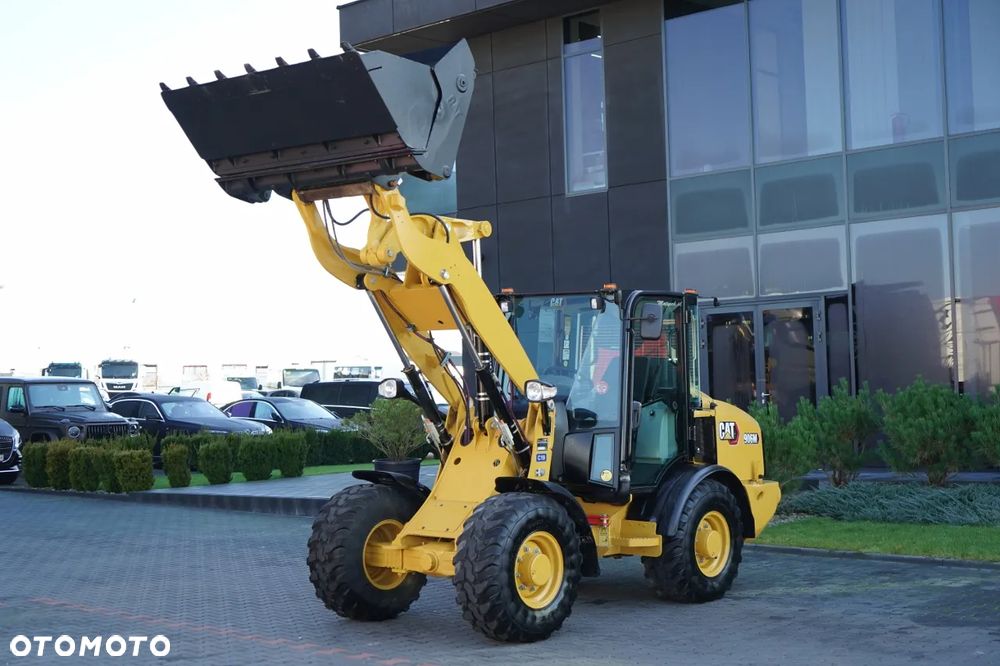 Caterpillar 906M / ŁADOWARKA KOŁOWA / 2020 ROK / ŁYŻKA SZCZĘKOWA / - 6