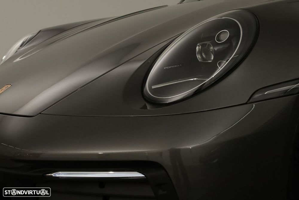 Porsche 911 (992) Carrera - 11