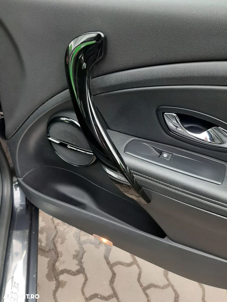 Renault Megane ENERGY dCi 130 Start & Stop Bose Edition - 21