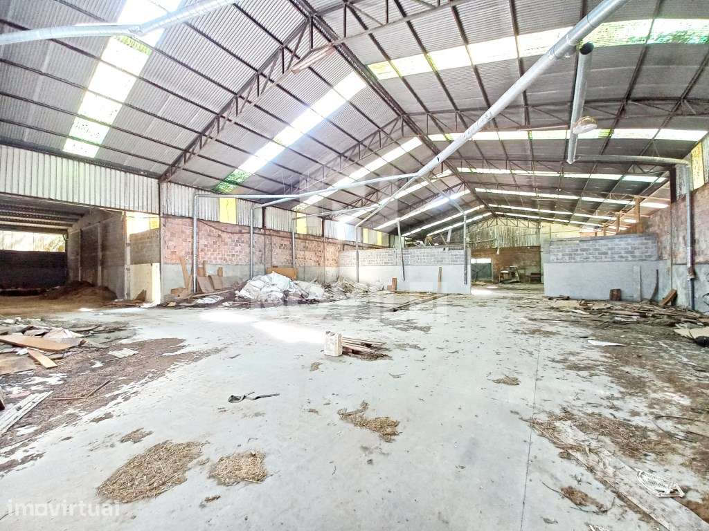 Armazém em Zona industrial do Olival, Ourém - Grande imagem: 2/10