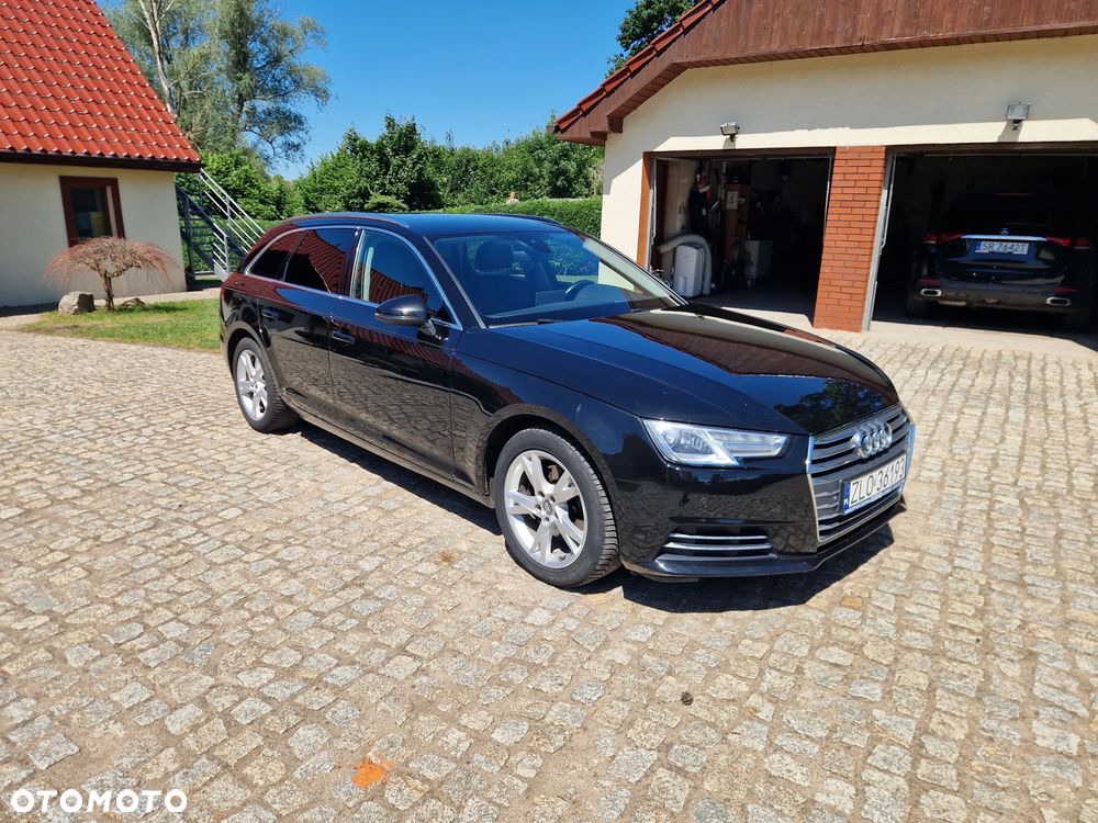 Audi A4 Avant 2.0 TDI Design - 11