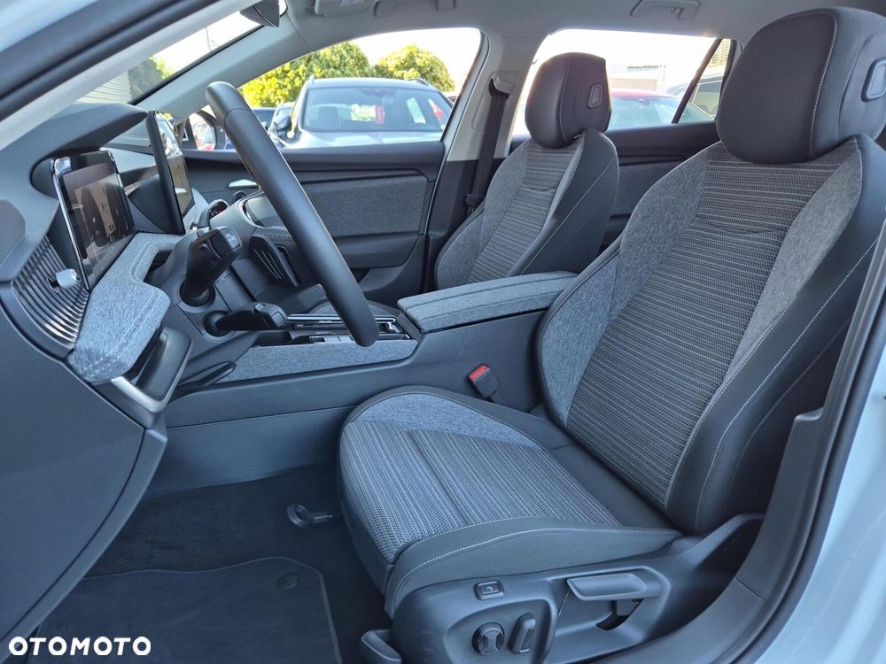 Skoda Superb 2.0 TDI SCR Selection DSG - 11