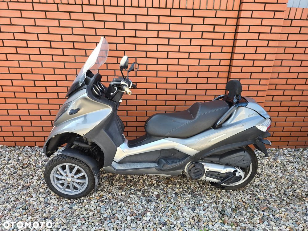 Piaggio MP-3 - 8
