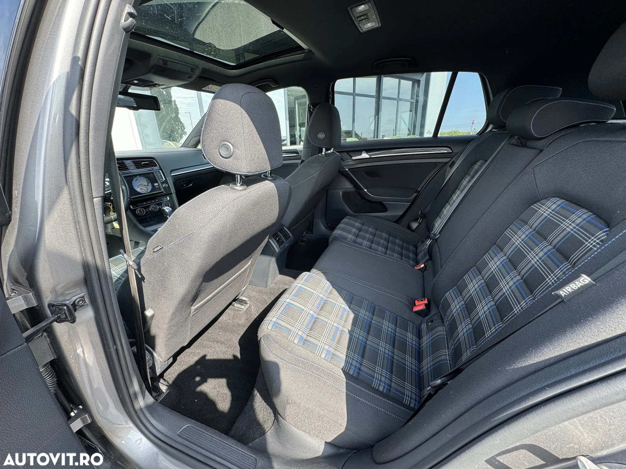 Volkswagen Golf GTE - 21