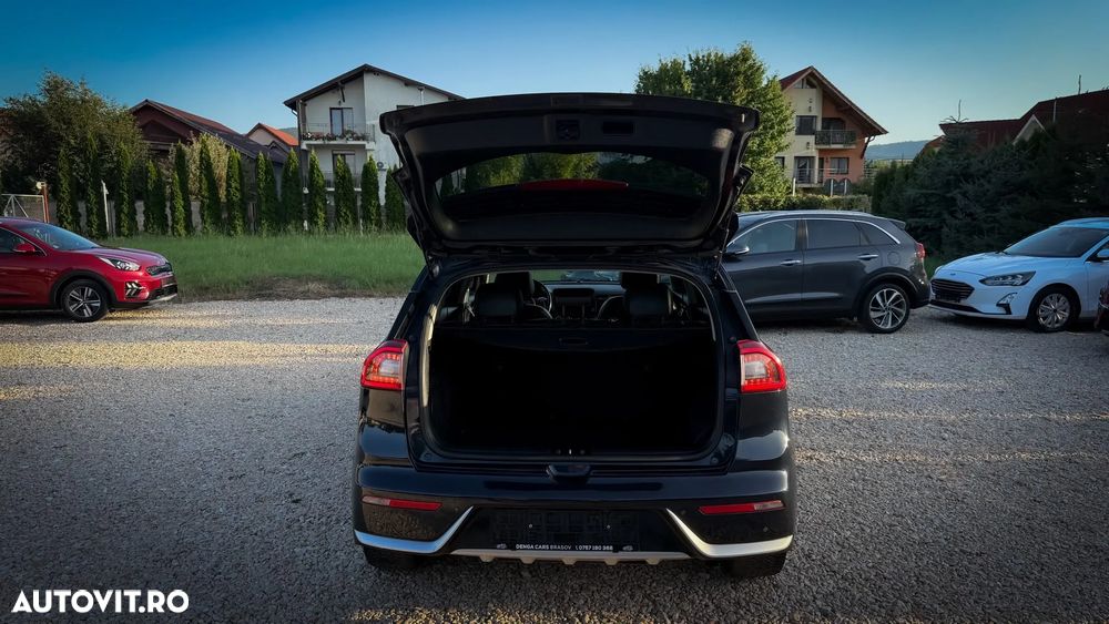 Kia Niro 1.6 GDI 2WD Aut. Vision - 4