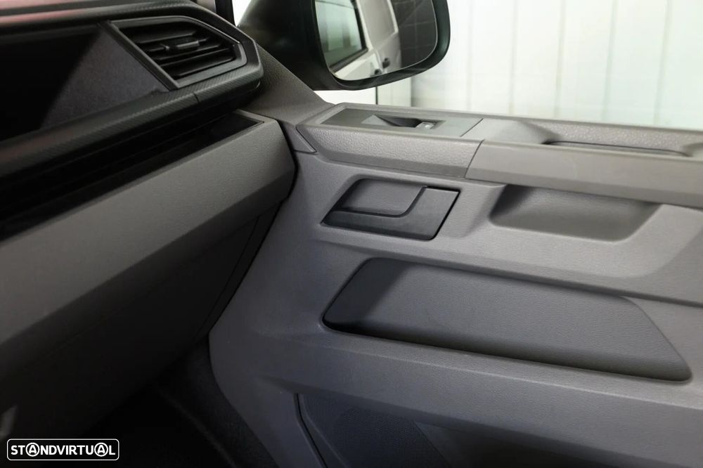 VW e-Transporter e-Caravelle LR 100 kW - 28