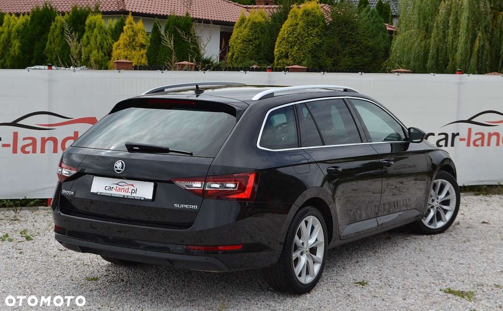 Skoda Superb Combi 2.0 TDI DSG Premium Edition - 14