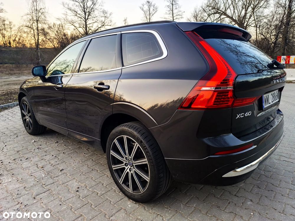 Volvo XC 60 B5 D AWD Ultimate Dark - 20