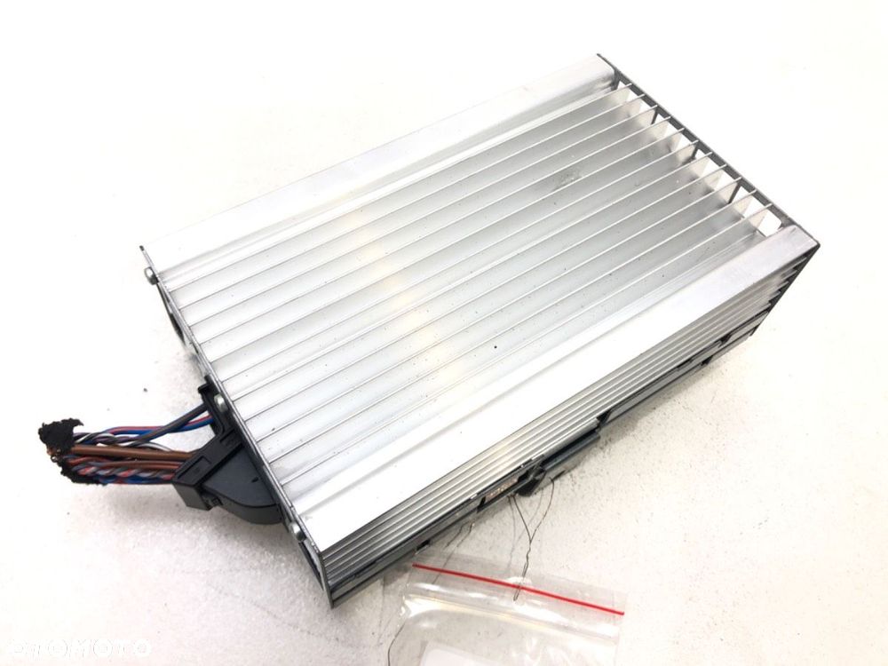 WZMACNIACZ HIFI  BMW 5 (F10) 2009 - 2016 528 i xDrive 180 kW [245 KM] benzyna 2011 - 2016 9313040 - 1