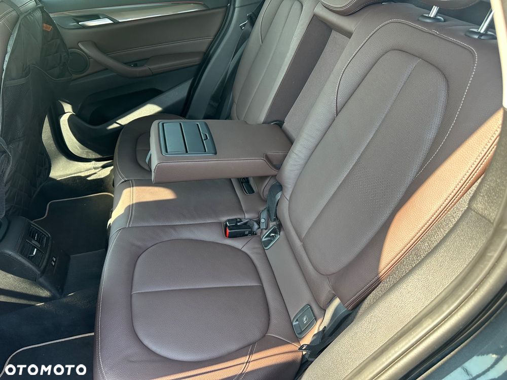 BMW X1 xDrive18d xLine - 6