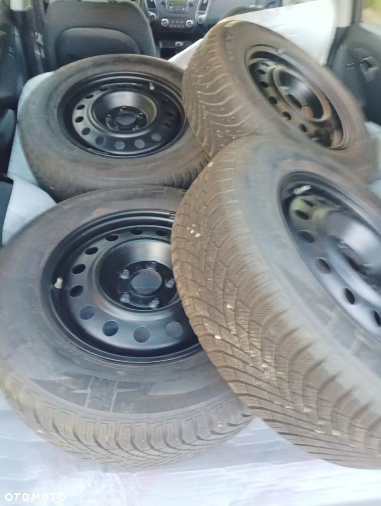 Hyundai ix35 2.0 4WD Style - 21