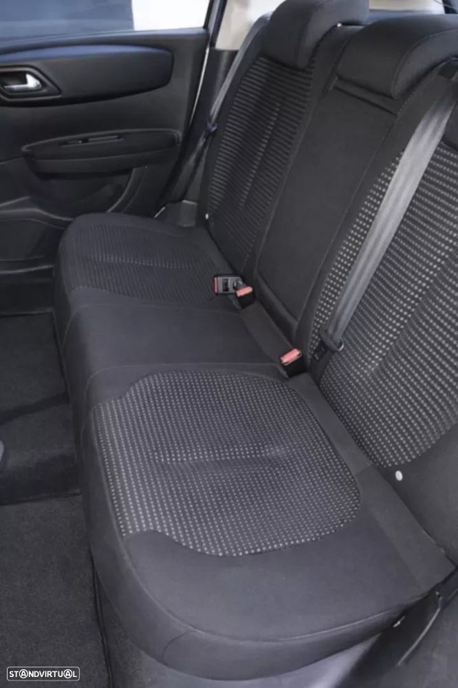 Citroën C4 1.6 HDi Attraction - 8