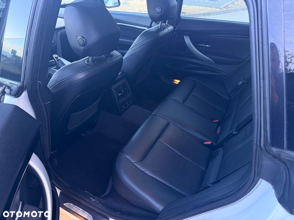 BMW 3GT 328i xDrive M Sport - 21