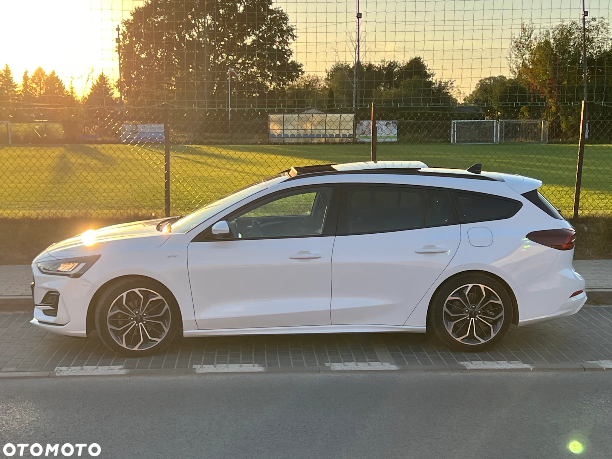 Ford Focus ver-1-5-ecoblue-st--line-x - 14