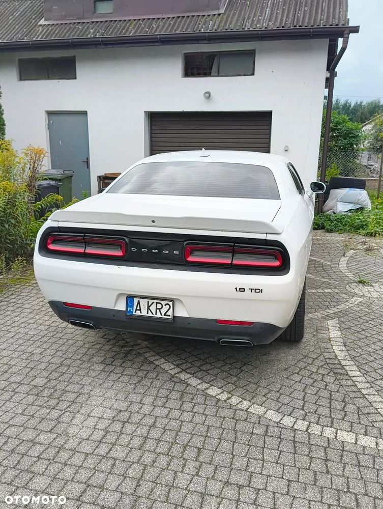 Dodge Challenger - 2