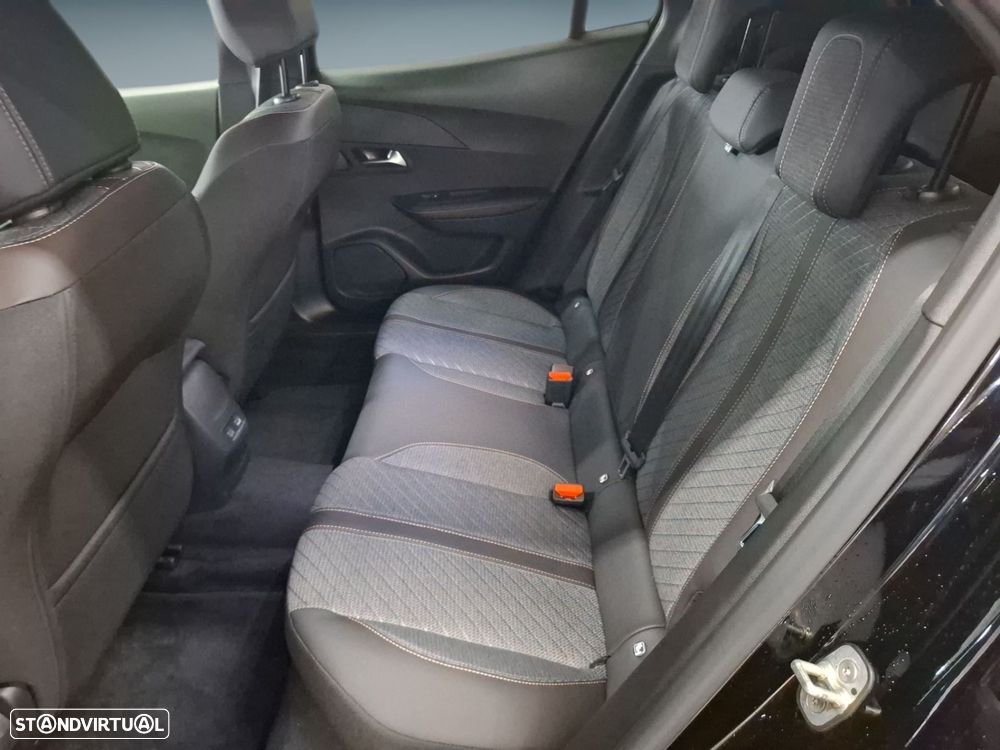 Peugeot 2008 1.2 PureTech Allure - 14