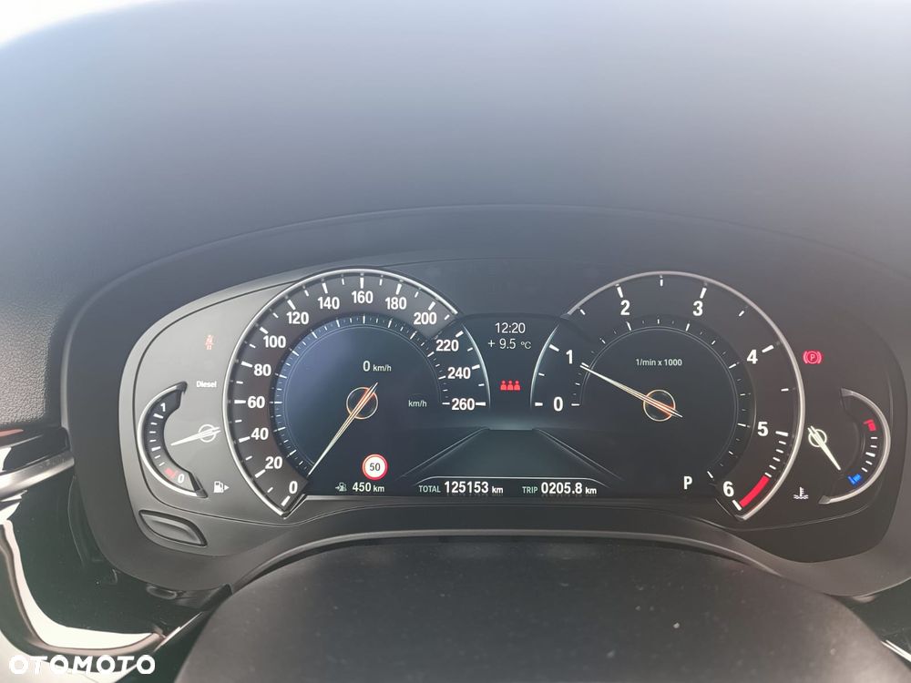 BMW Seria 5 520d Sport Line sport - 9