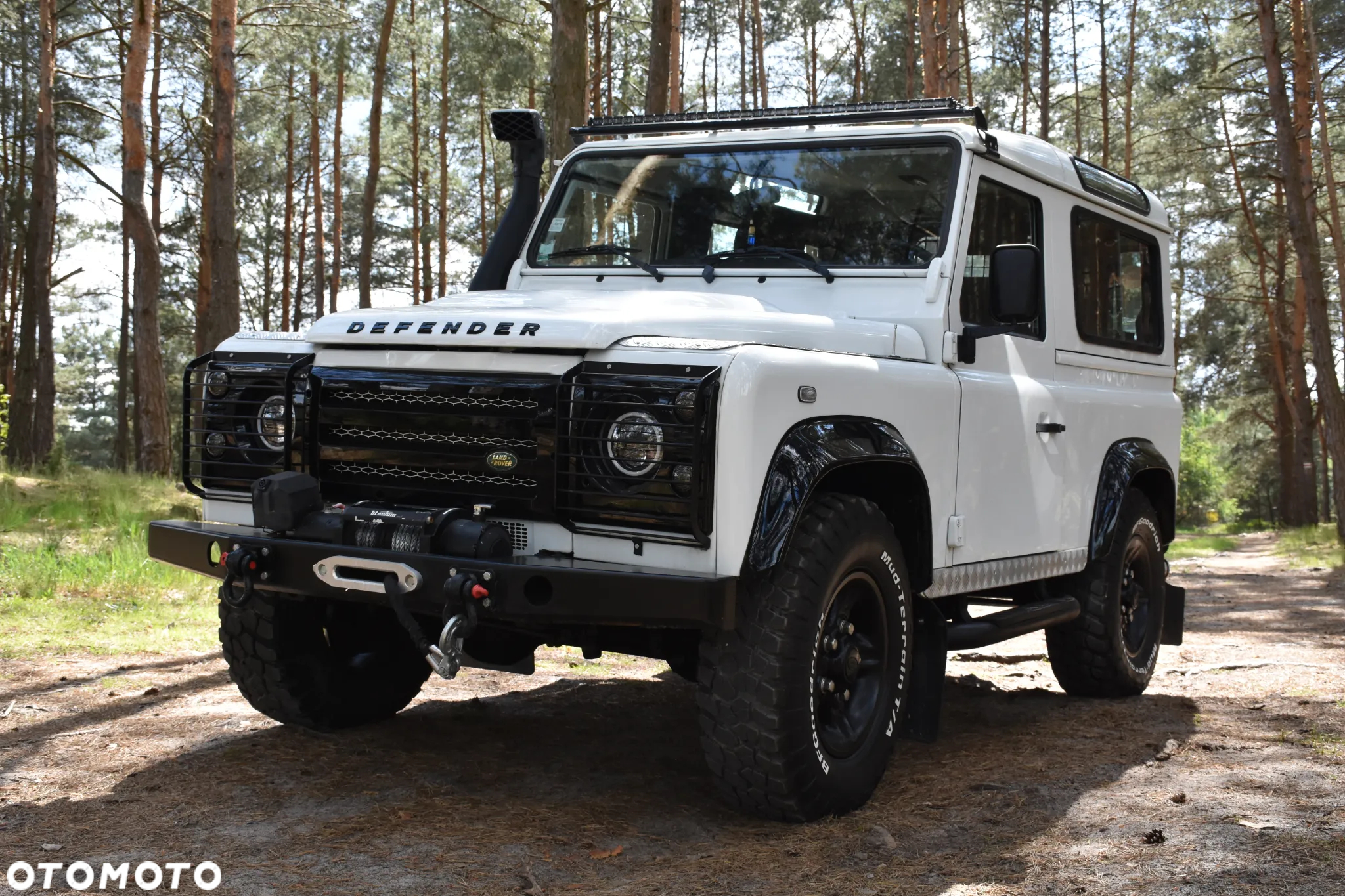 Land Rover Defender 90 2.4 TD4 E