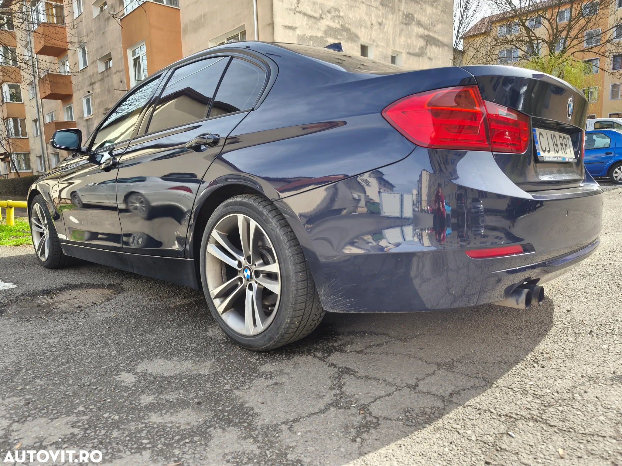 BMW Seria 3 328i Sport Line - 9