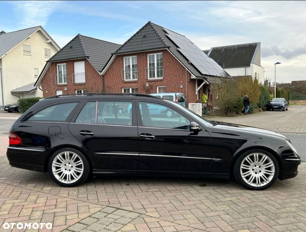 Mercedes-Benz Klasa E 320 CDI 4-Matic T Avantgarde - 3
