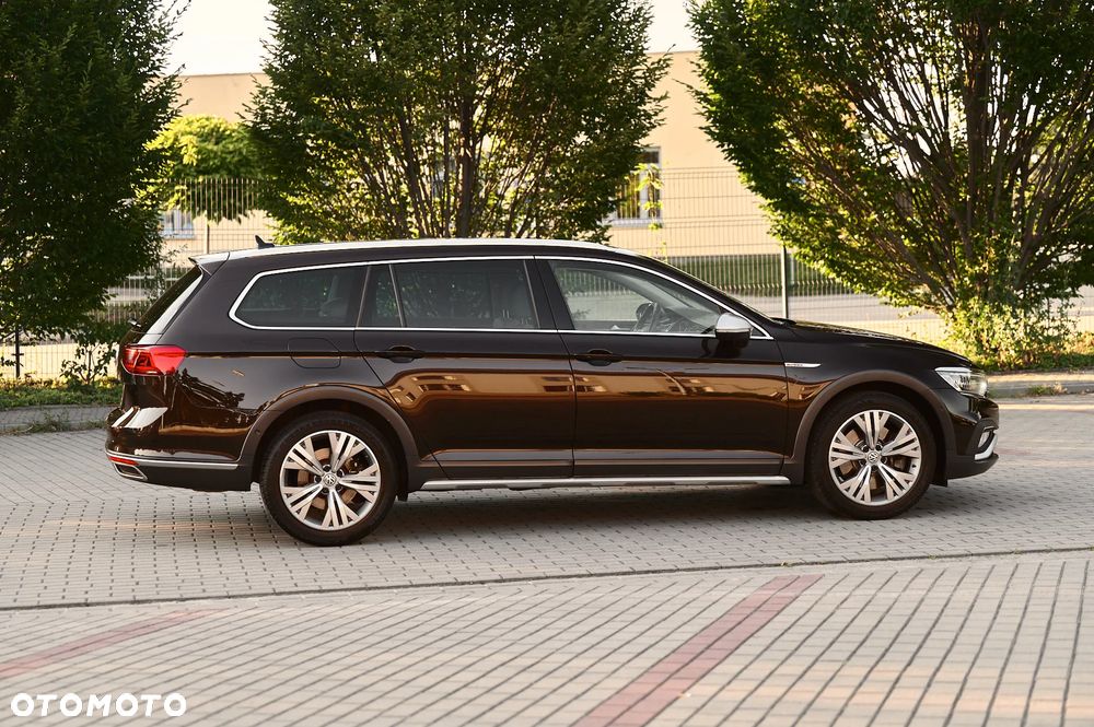 Volkswagen Passat Alltrack - 12