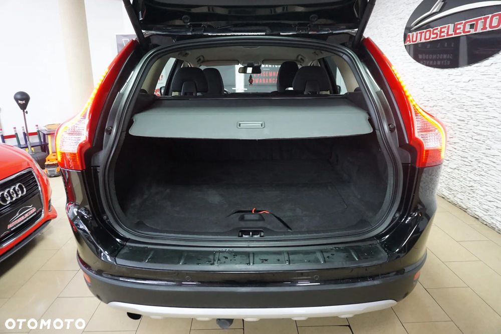 Volvo XC 60 D4 Geartronic Momentum - 18