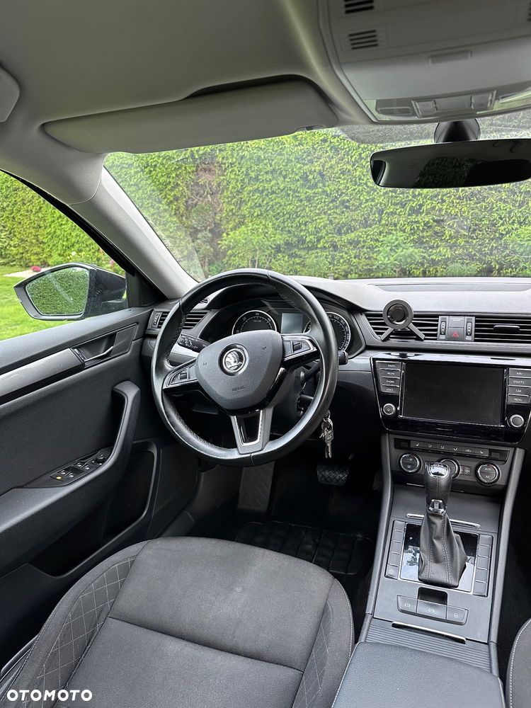 Skoda Superb 2.0 TDI Ambition DSG7 - 22