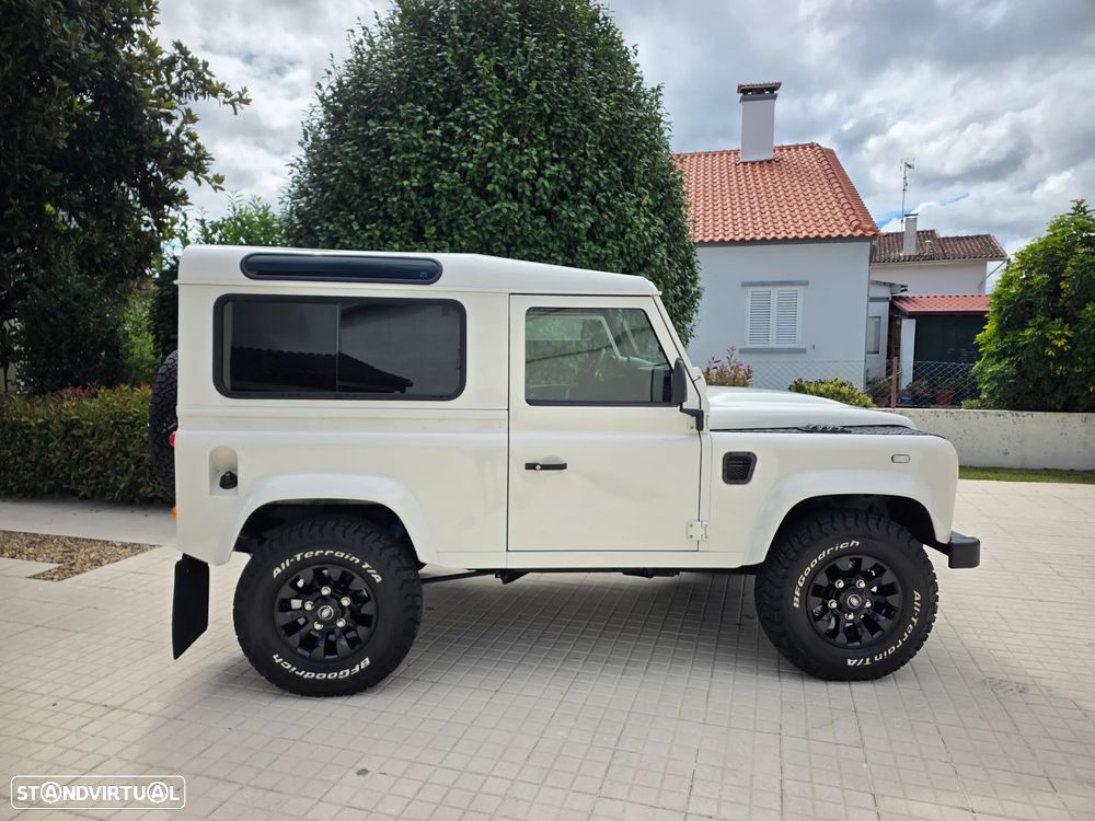 Land Rover Defender 90 2.4 CRD S - 2