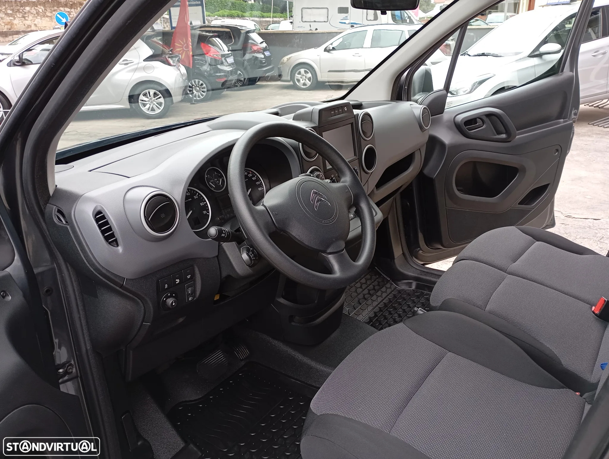 Citroën Berlingo 1.6 Hdi Automática AT6 - 6