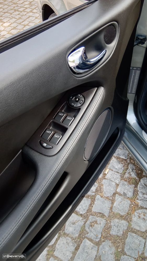 Jaguar X-Type SW 2.0 D Classic - 9
