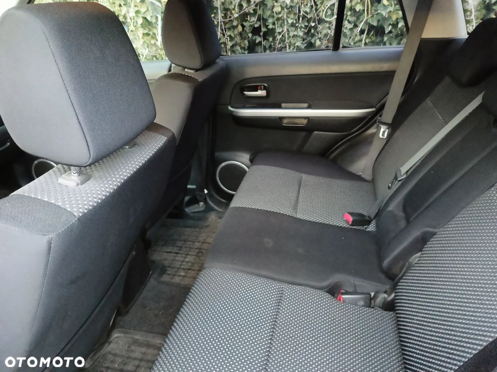 Suzuki Grand Vitara 1.9 DDiS - 8