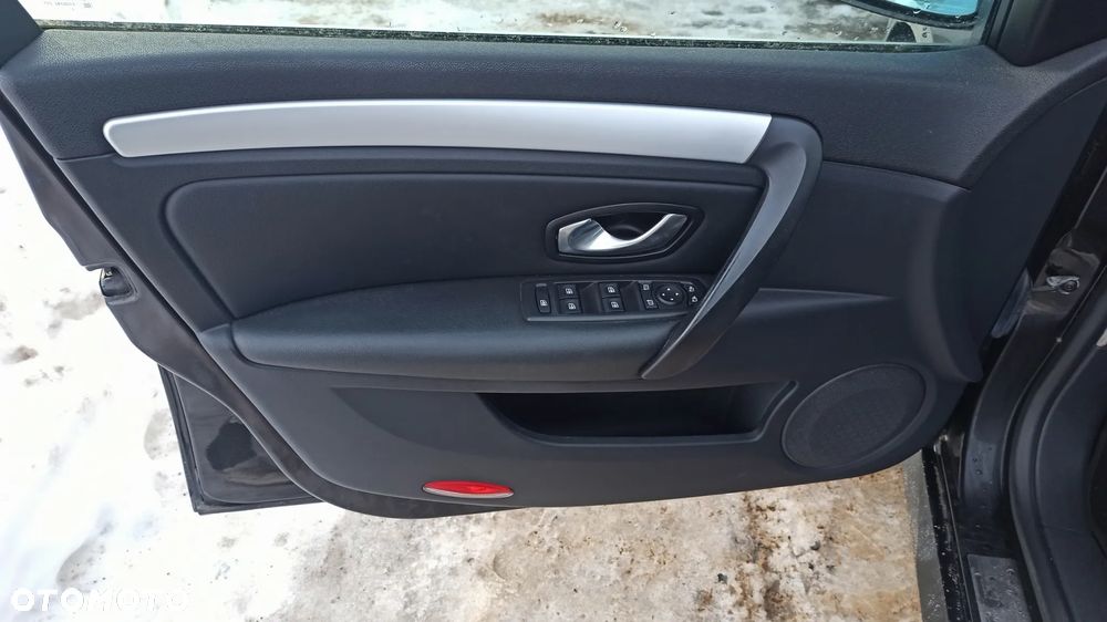 RENAULT LAGUNA III KOMBI 2008r - 10