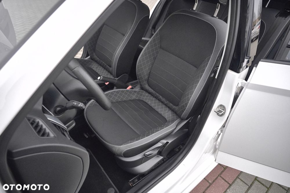 Skoda Fabia 1.0 TSI Ambition - 32