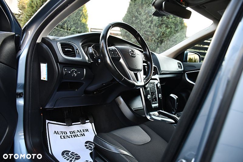 Volvo V40 T3 Drive-E Momentum - 9