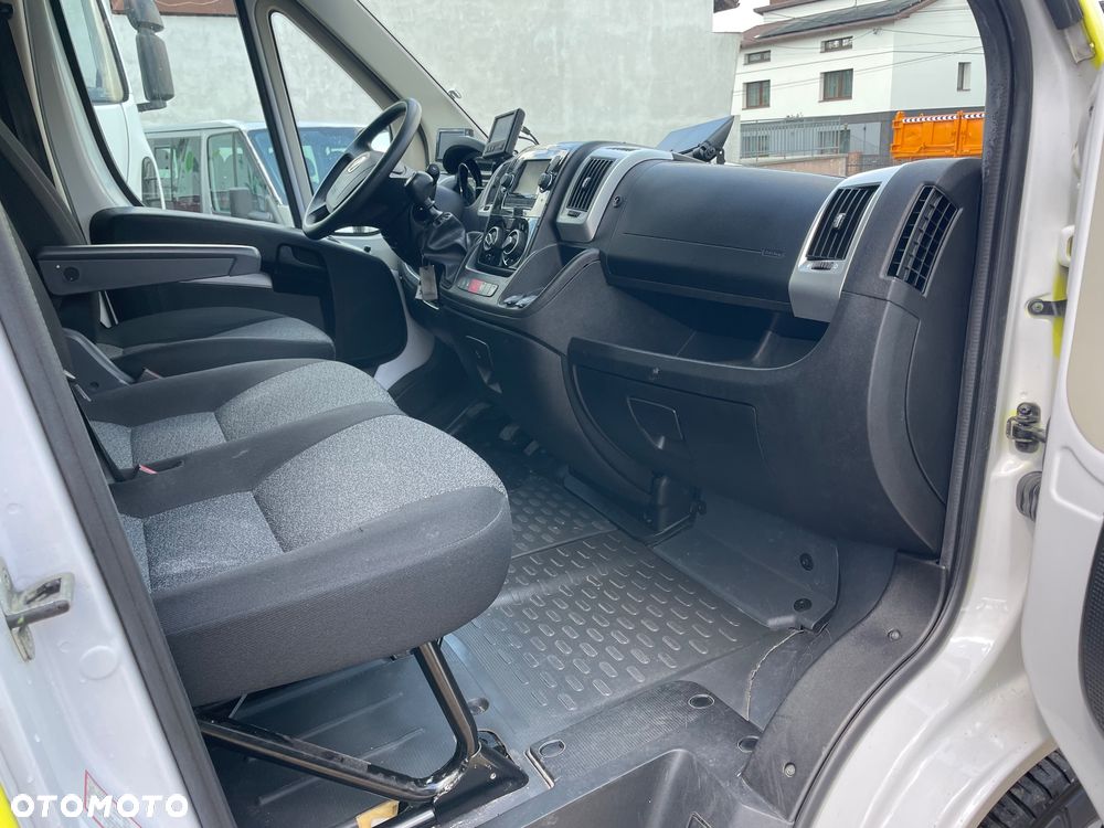 Fiat Ducato Ambulans Karetka Camper Maxxi FULLL XXXXL - 27