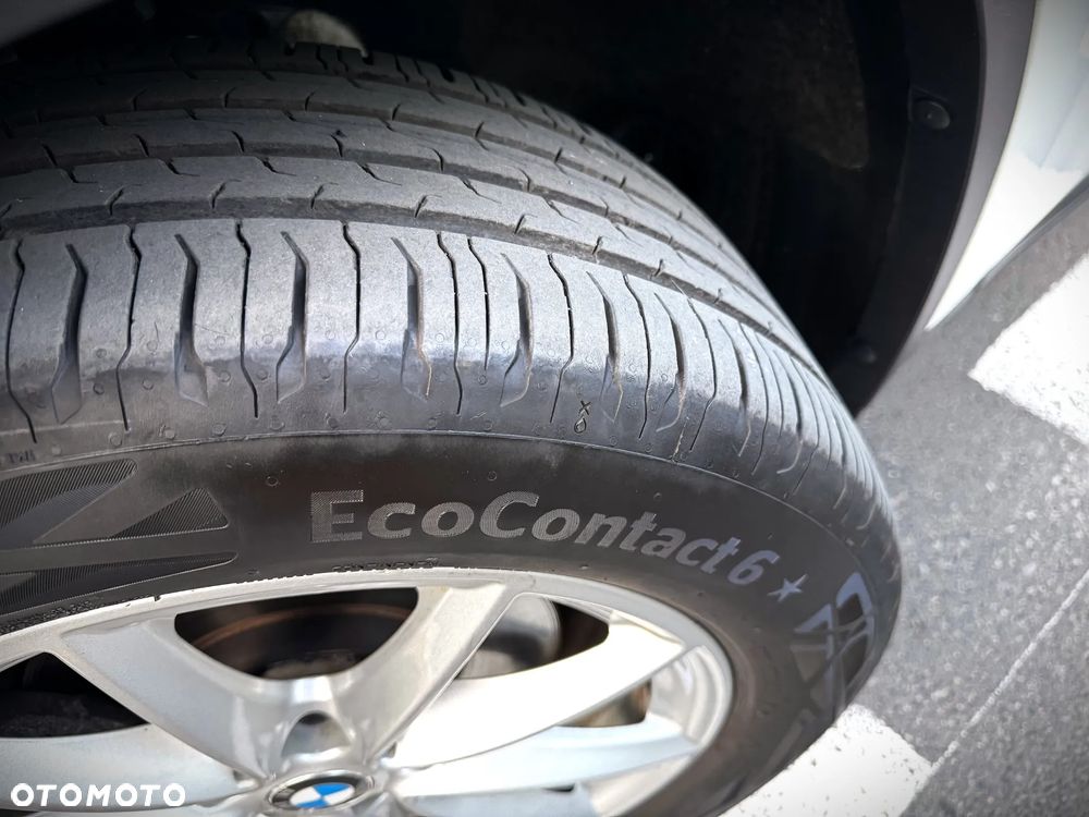 BMW X1 sDrive18i - 16