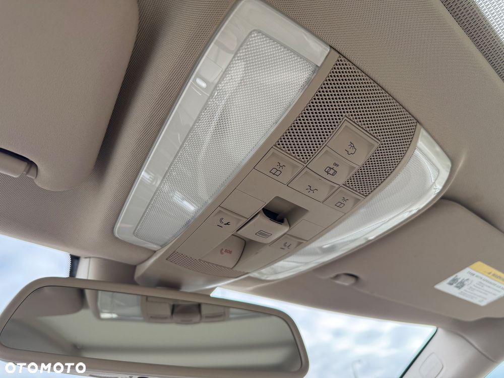 Mercedes-Benz Klasa E - 18