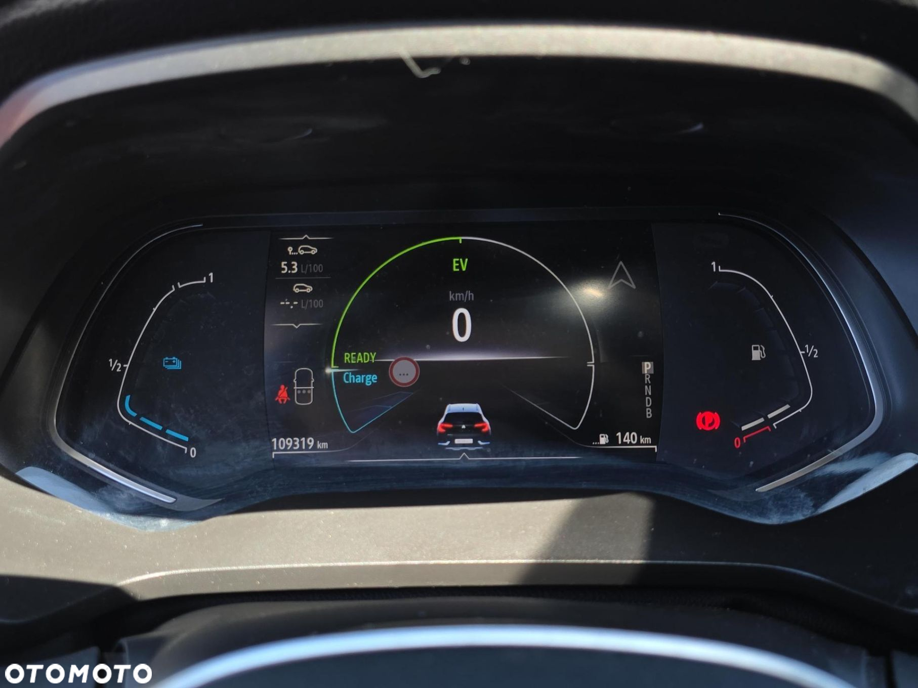 Renault Captur - 22