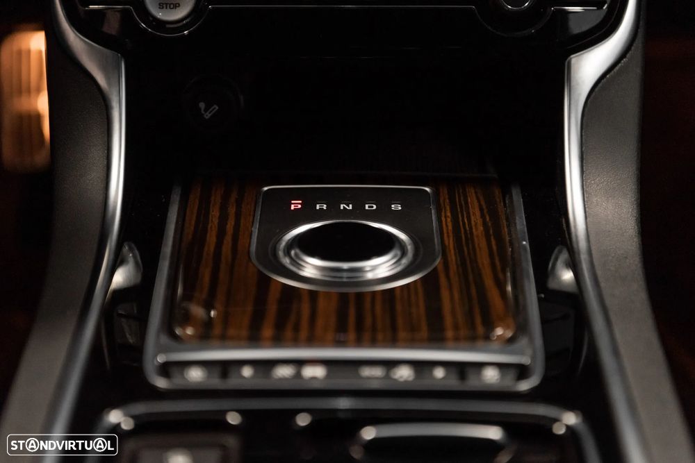 Jaguar XE 2.0 i4 R-Dynamic HSE AWD - 15