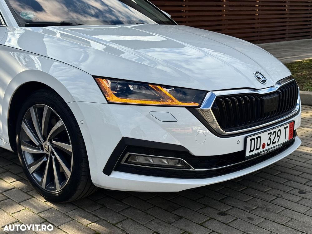 Skoda Octavia Combi 2.0 TDI DSG First Edition - 10